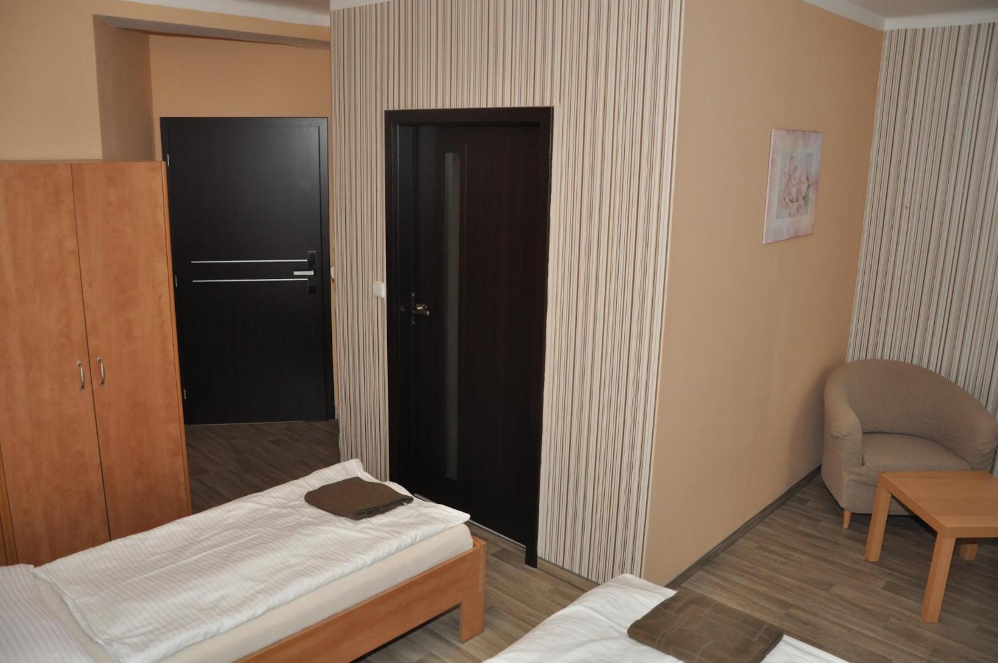Almond Hotel Teplice Eksteriør billede