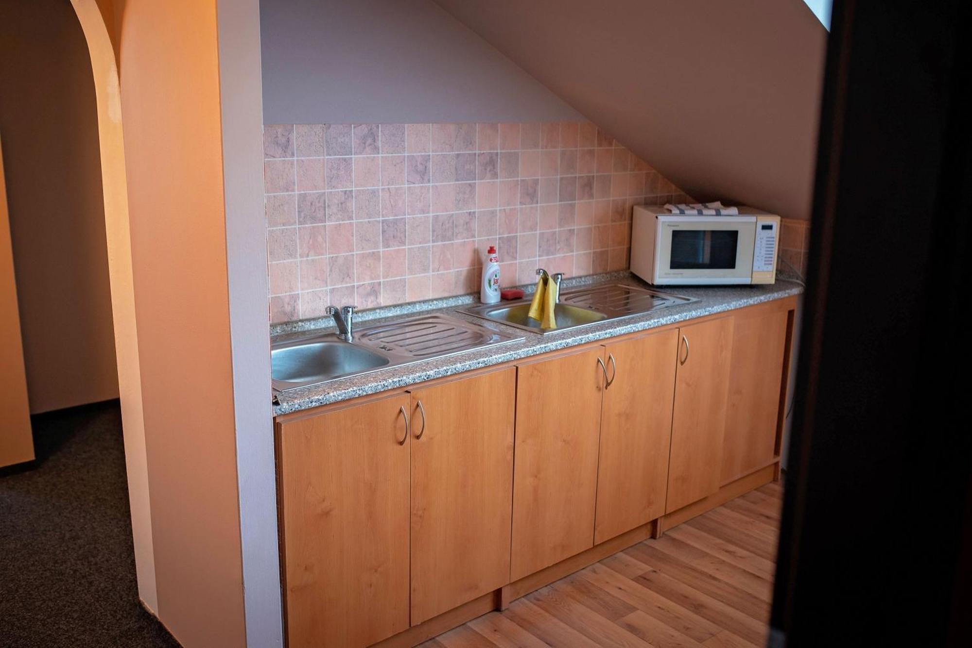 Almond Hotel Teplice Eksteriør billede