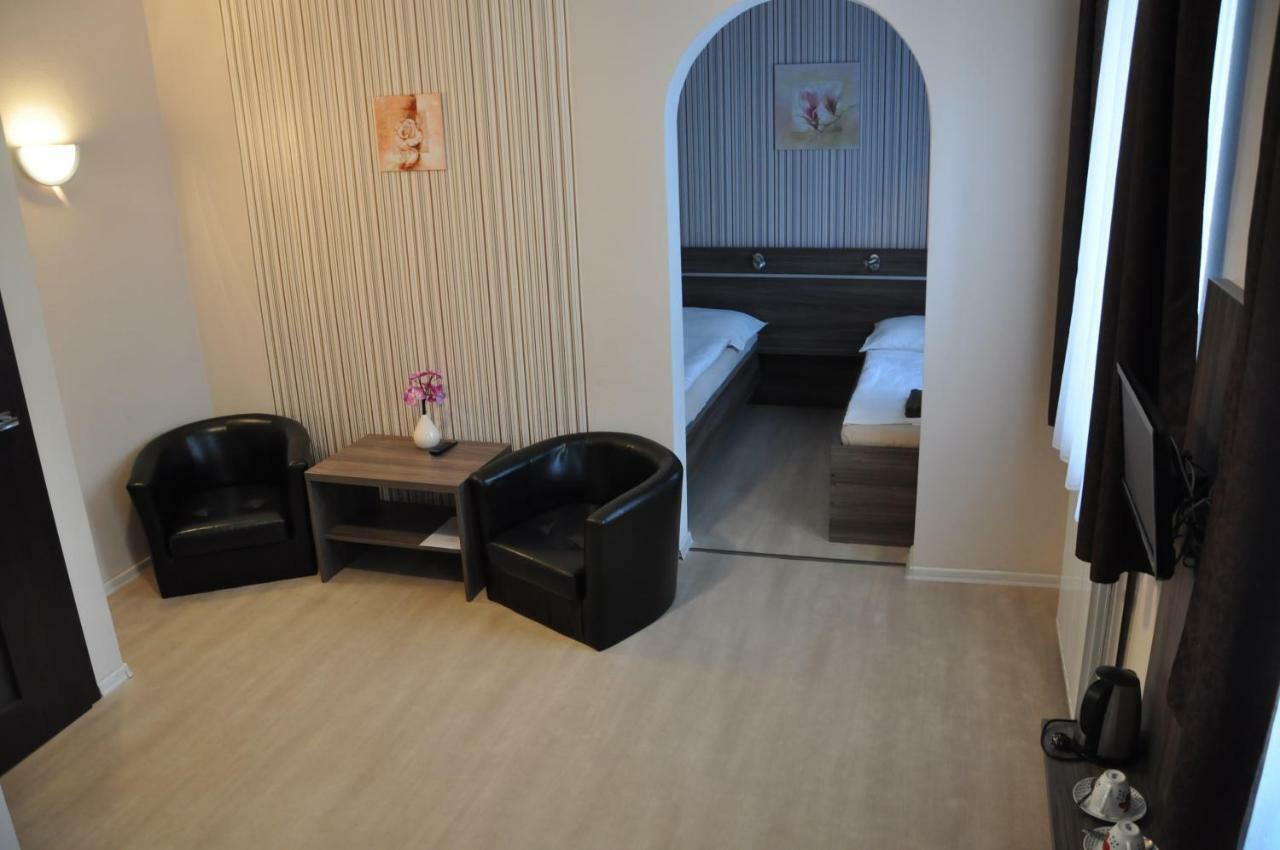 Almond Hotel Teplice Eksteriør billede